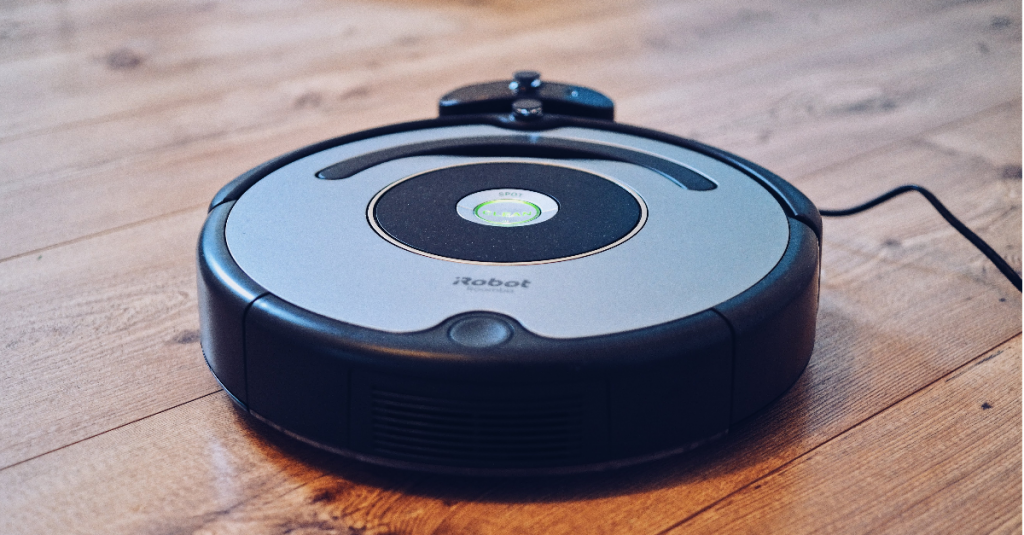 Wet and dry robot vacuum